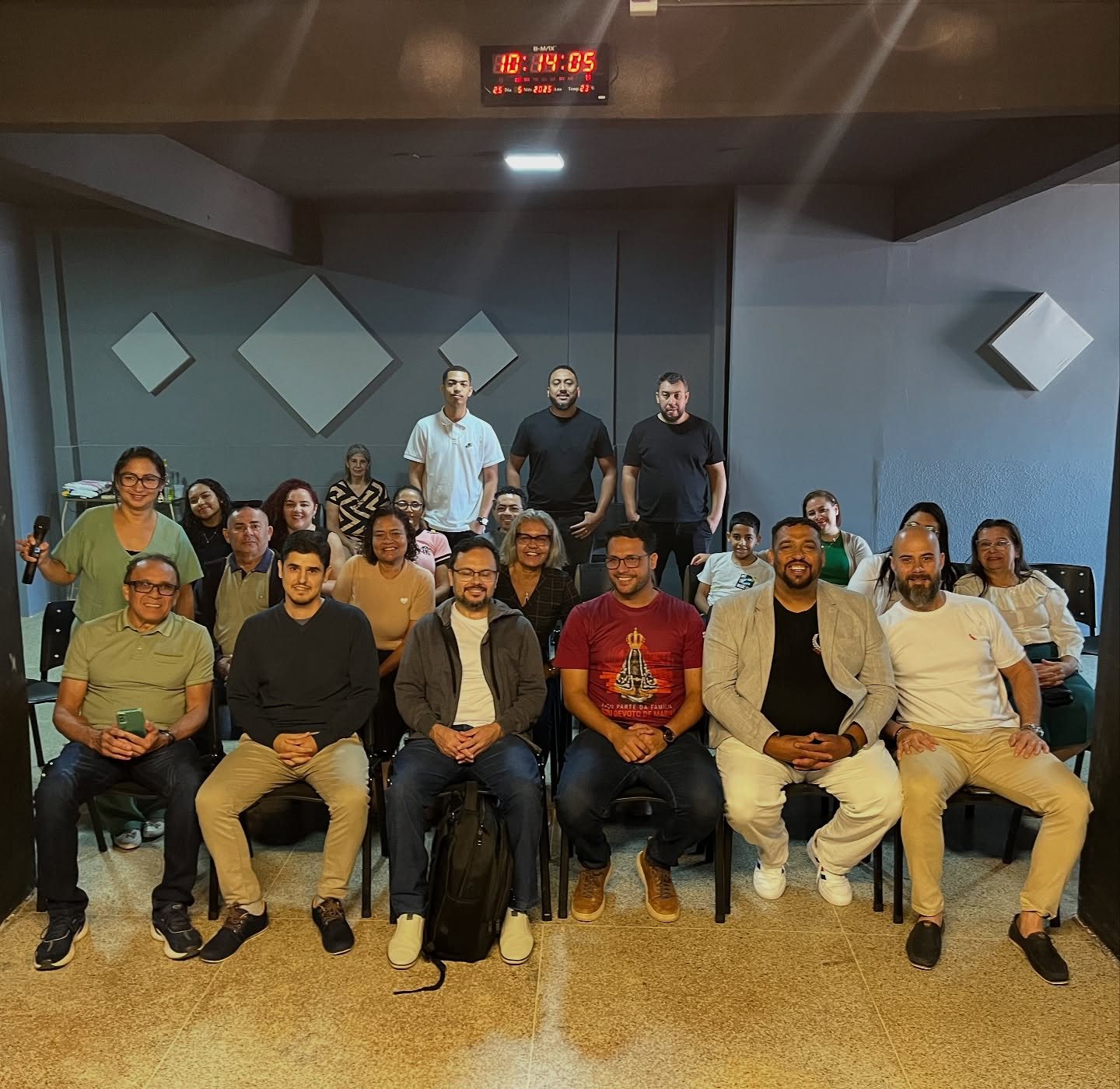 Palestra CNV — grupo de participantes